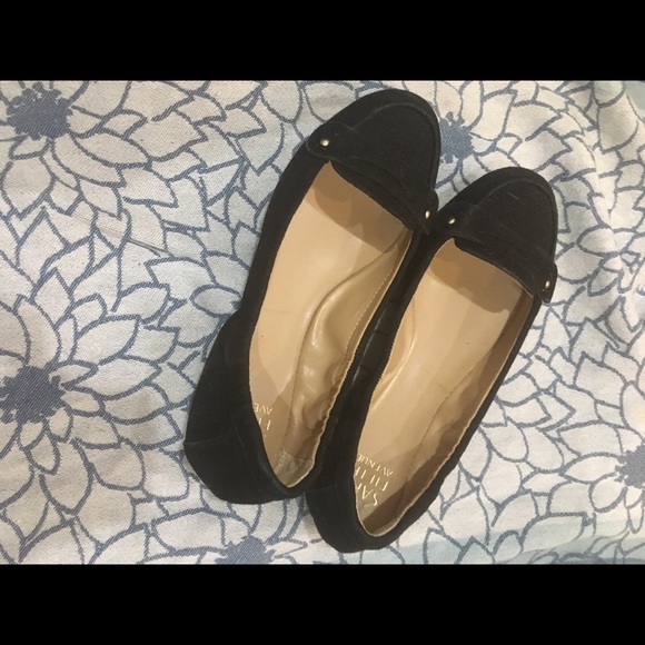 Saks Fifth Avenue black suede flats NWT - Picture 2 of 5